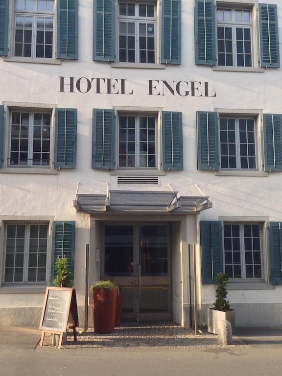 Hotel Engel Am Bahnhof Wadenswil Bagian luar foto